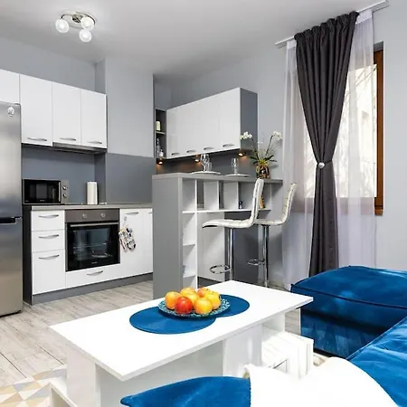 Super Center Flat Parchevich Apartment